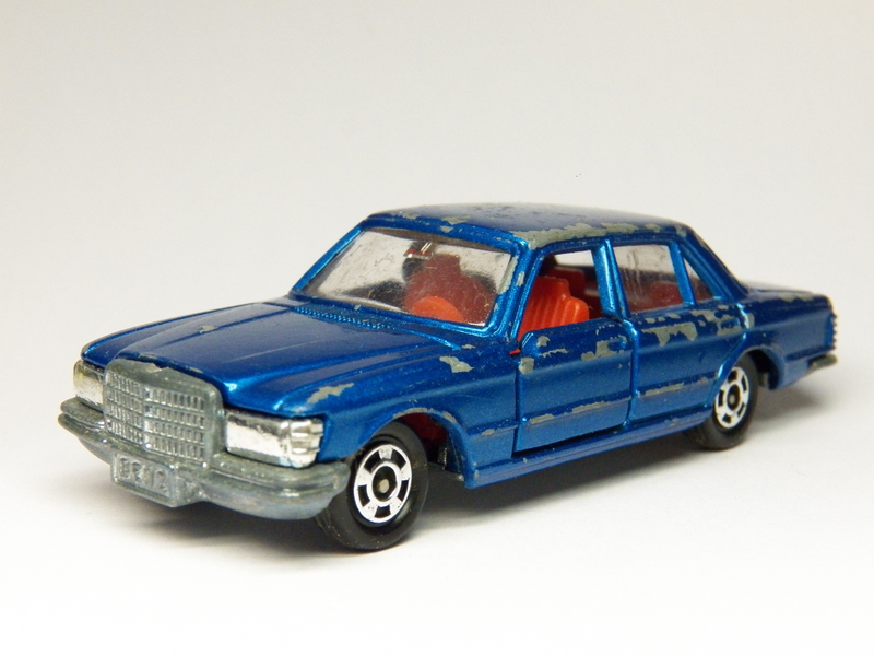 Rather playworn but still cool Tomica Merc.